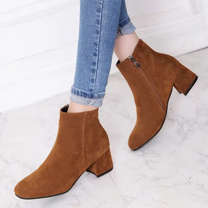 Fanya – Schicke Eckigem Absatz Stiefeletten