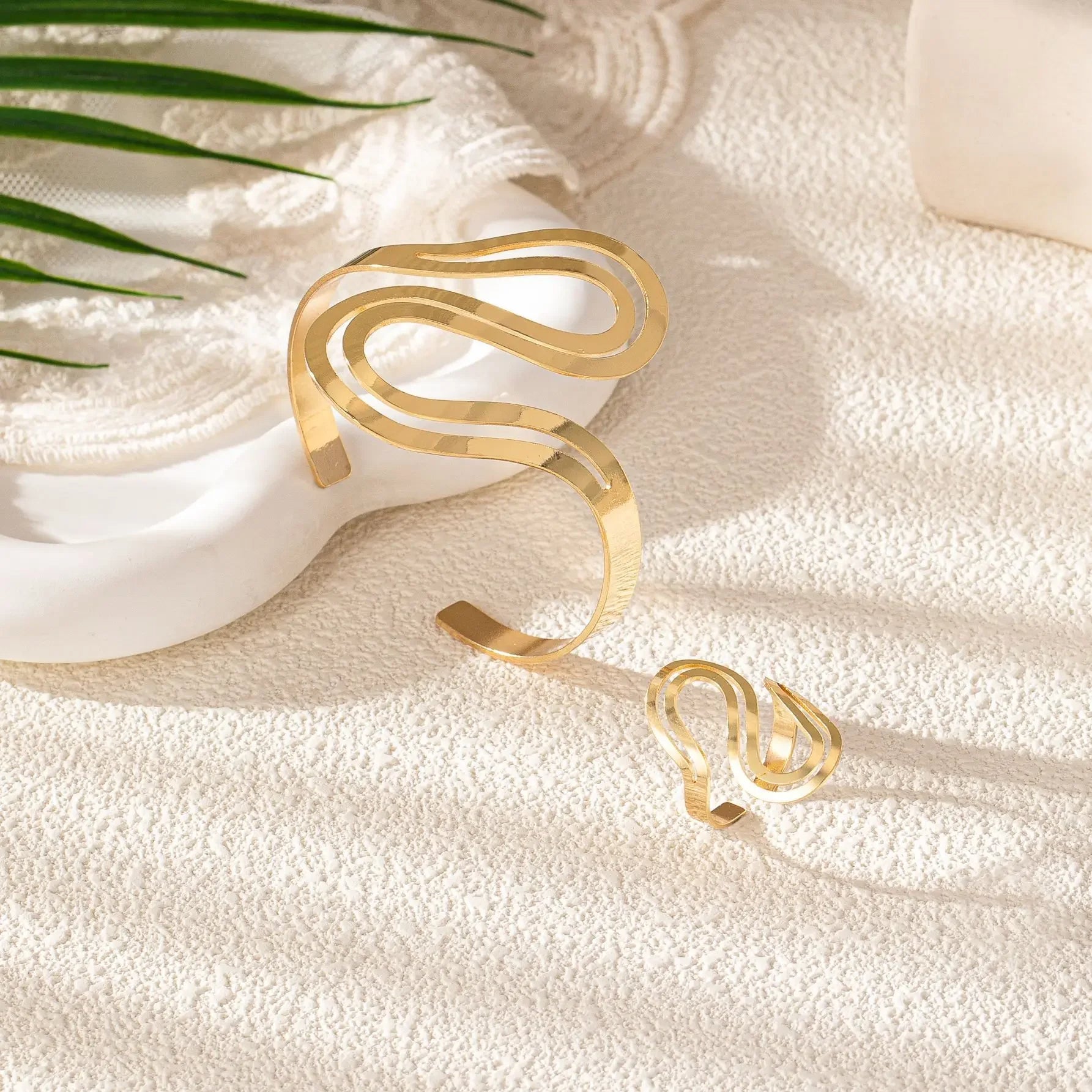 2er Set aus vergoldetem Armband und Ring in Schlangenform