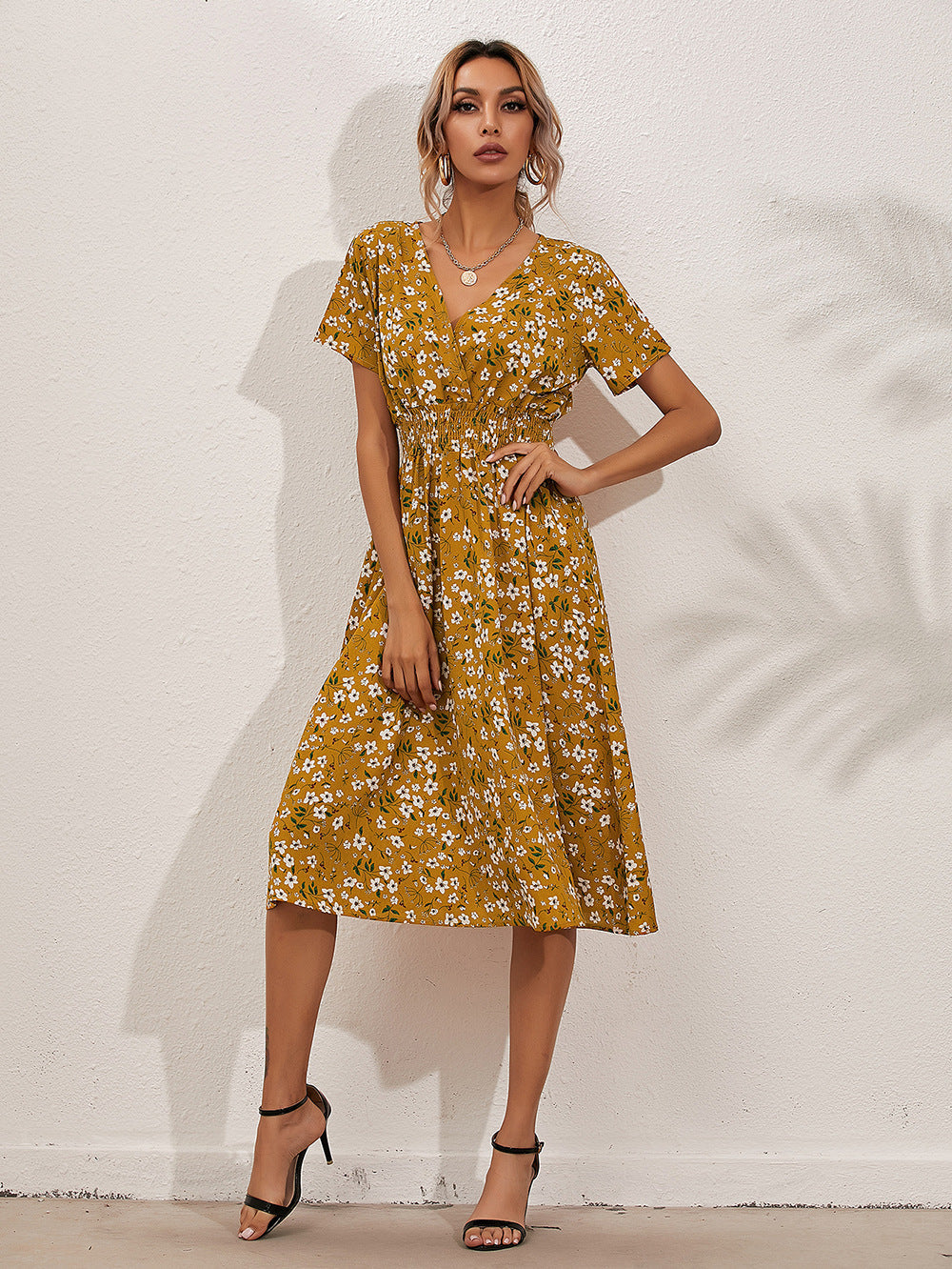 Jolina | Damen Sommer-Blumenkleid
