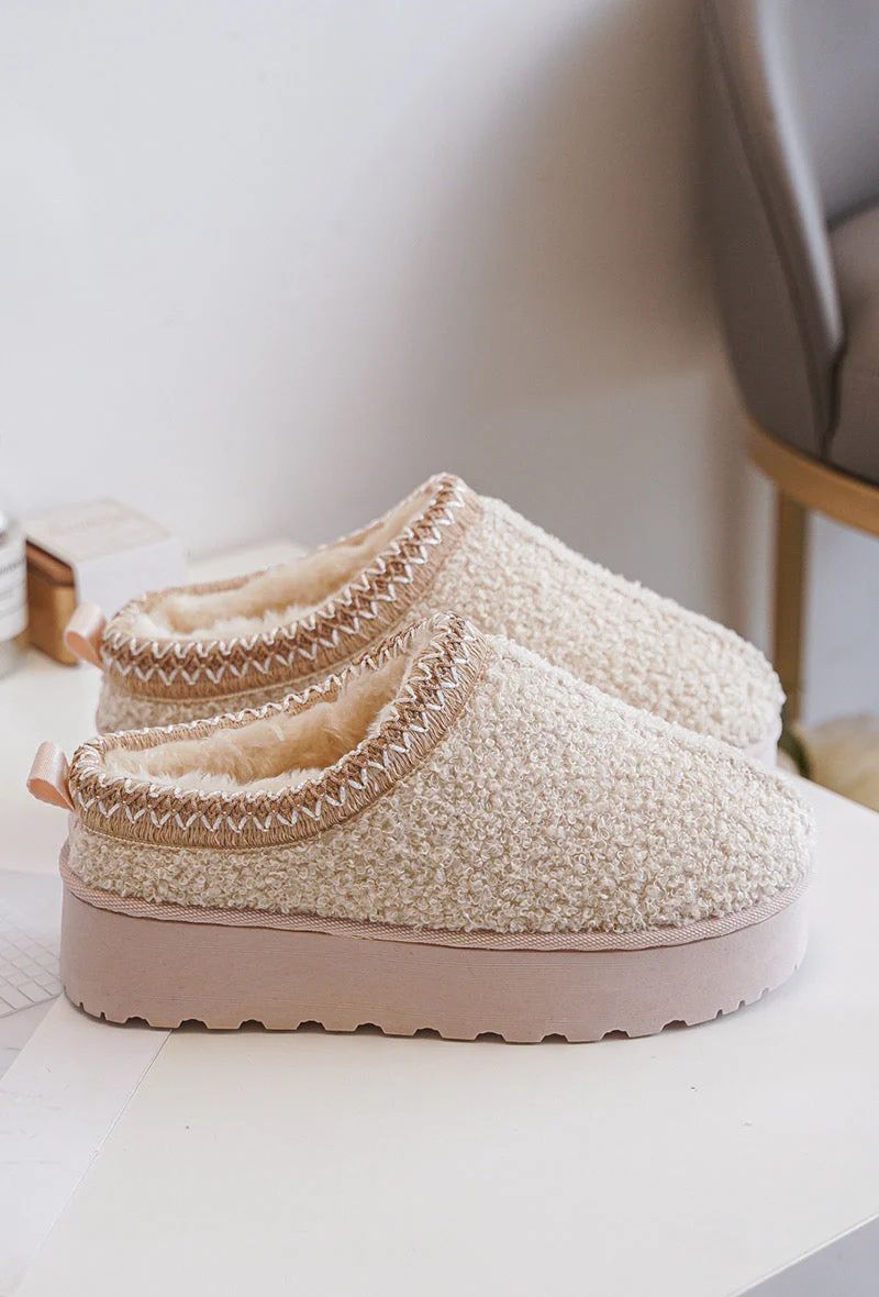 Gemütliche Slipper für Frauen - Ema