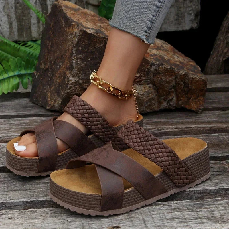 Unterstützende Sommersandalen für Frauen - Ludmilla
